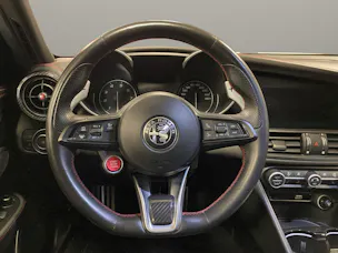 Alfa Romeo Giulia 2.0 MA 280 AT Q4 Ve