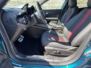 Alfa Romeo Junior 1.2 48V Hybrid Junior TI
