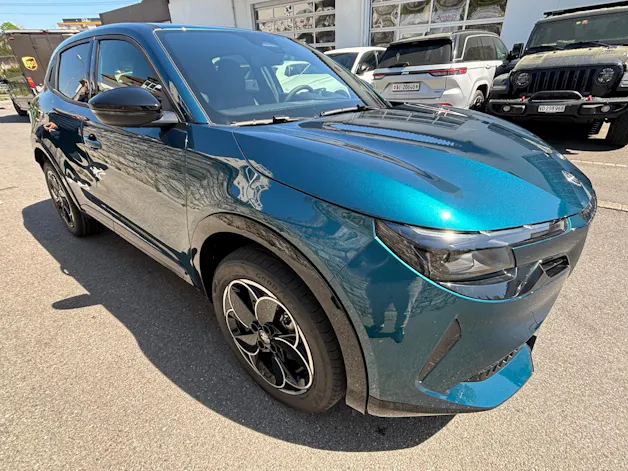Alfa Romeo Junior 1.2 48V Hybrid Junior TI