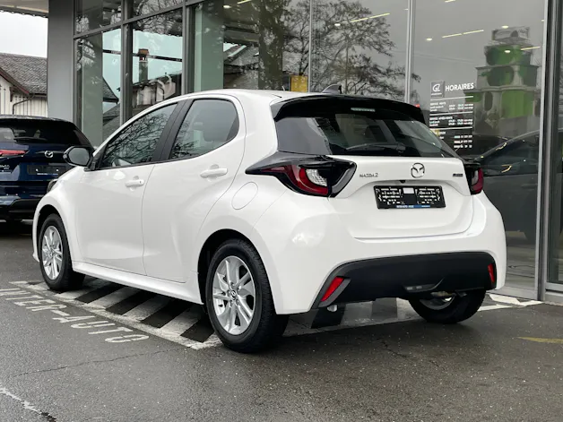 Mazda 2 Hybrid Centre-line
