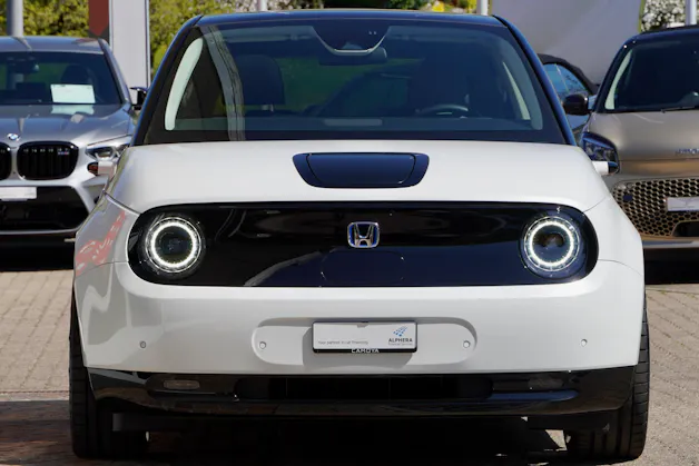 Honda e