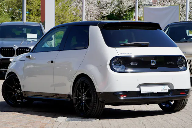 Honda e