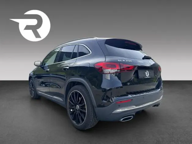 Mercedes-Benz GLA 250 AMG Line 4Matic