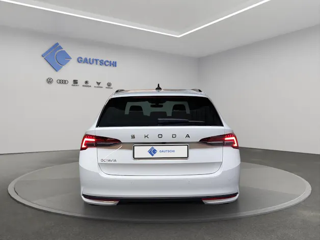 Škoda Octavia Combi 2.0 TDI DSG Selection