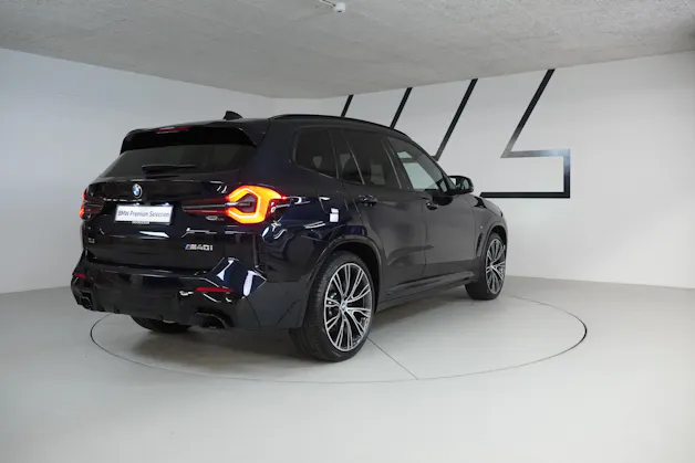 BMW X3 M40i Travel