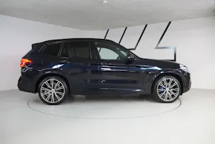 BMW X3 M40i Travel
