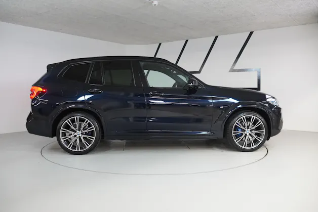 BMW X3 M40i Travel
