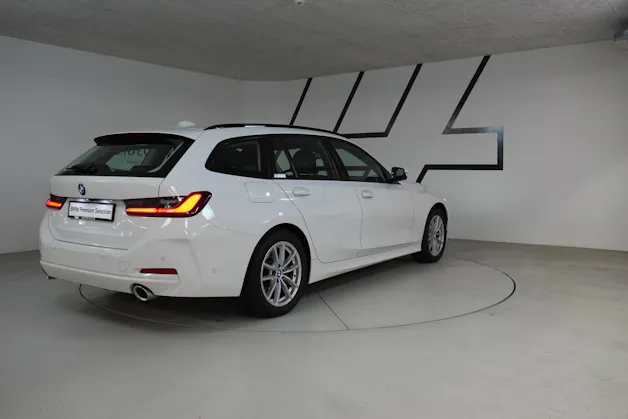 BMW 320d xDrive 48V Touring Steptronic