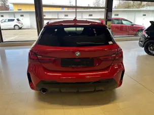 BMW 118i Essential Edition Steptronic