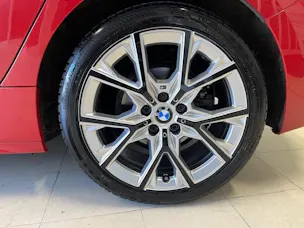 BMW 118i Essential Edition Steptronic