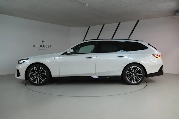 BMW 520d xDrive 48V Touring M Sport Steptronic