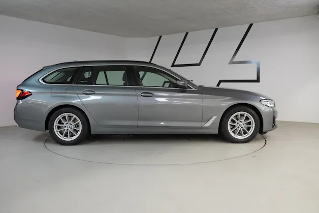 BMW 520d xDrive 48V Touring Steptronic