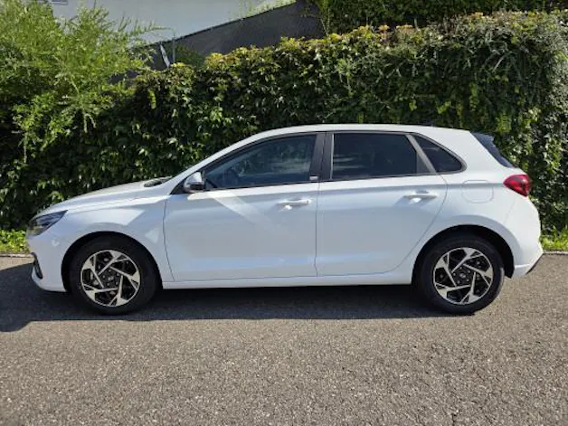 Hyundai i30 1.5 T-GDi Amplia DCT