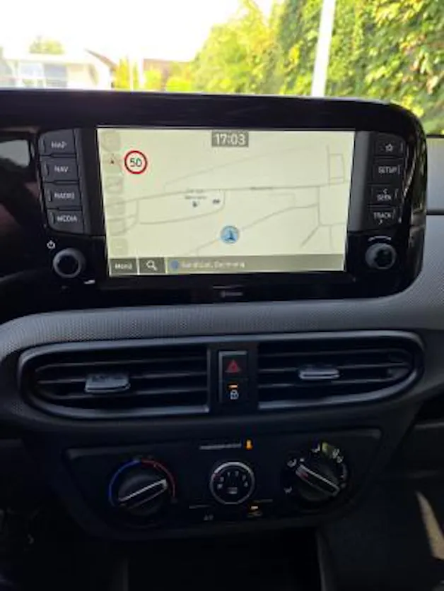 Hyundai i10 1.2 Amplia Aut.