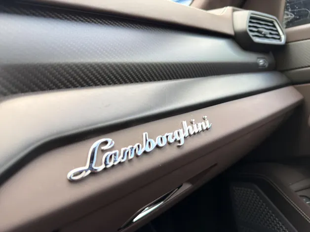 Lamborghini S