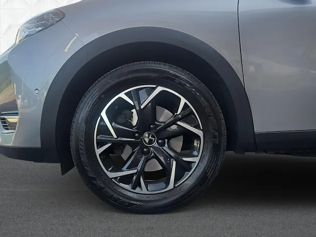 DS Automobiles AUTOMOBILES DS 3 Crossback SO Chic EAT8