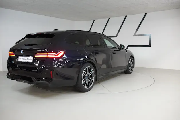 BMW 520d xDrive 48V Touring M Sport Steptronic