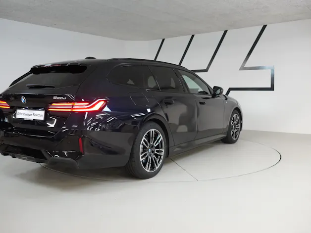 BMW 520d xDrive 48V Touring M Sport Steptronic