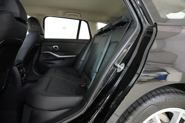 BMW 320d xDrive 48V Touring Steptronic