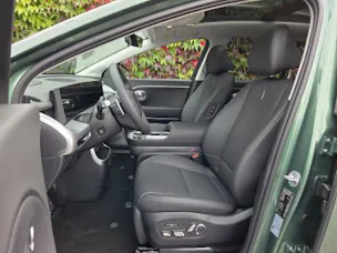 Hyundai Ioniq 9 110kWh Calli. 4WD