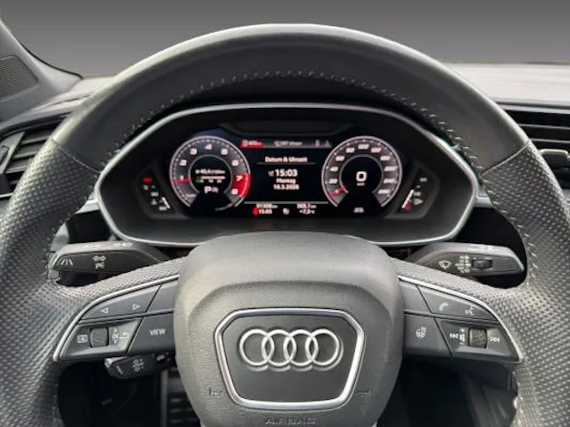 Audi Q3 40 TFSI S line quattro