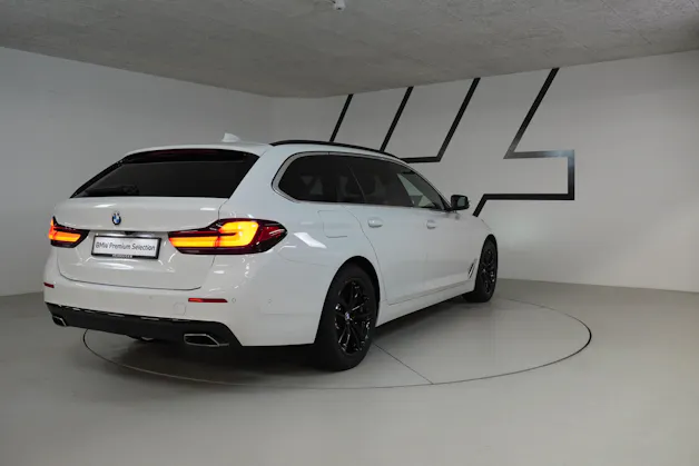 BMW 530d xDrive 48V Touring Steptronic