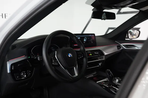 BMW 530d xDrive 48V Touring Steptronic