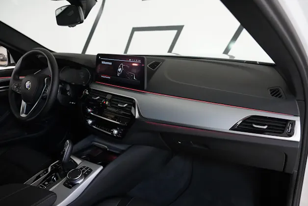 BMW 530d xDrive 48V Touring Steptronic