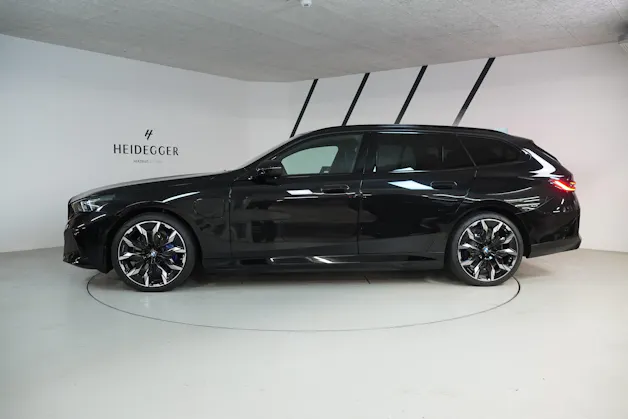 BMW 550e xDrive Touring M Sport Pro Steptronic