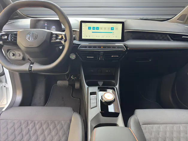 MG 3 1.5 Hybrid Luxury Aut.