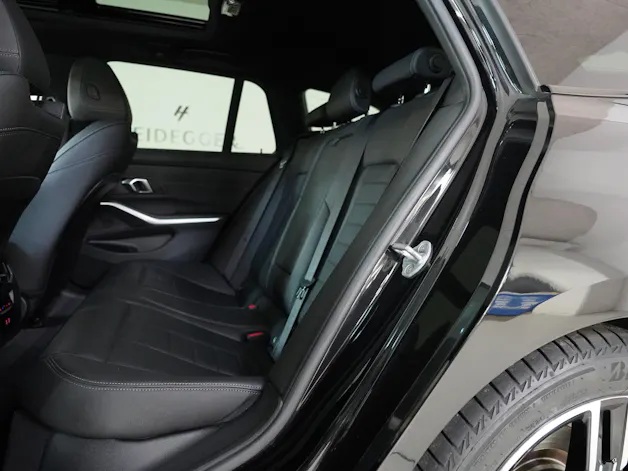 BMW 320d xDrive 48V Touring Steptronic M Sport