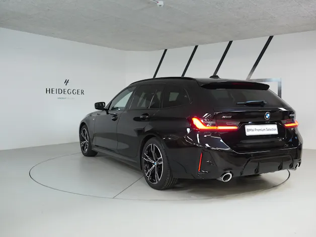 BMW 320d xDrive 48V Touring Steptronic M Sport