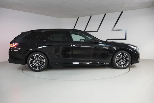 BMW 520d xDrive 48V Touring M Sport Steptronic