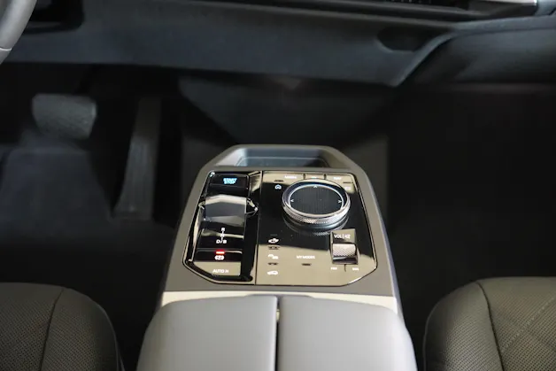 BMW iX M60