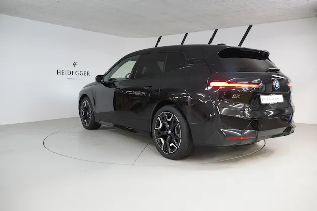 BMW iX M60