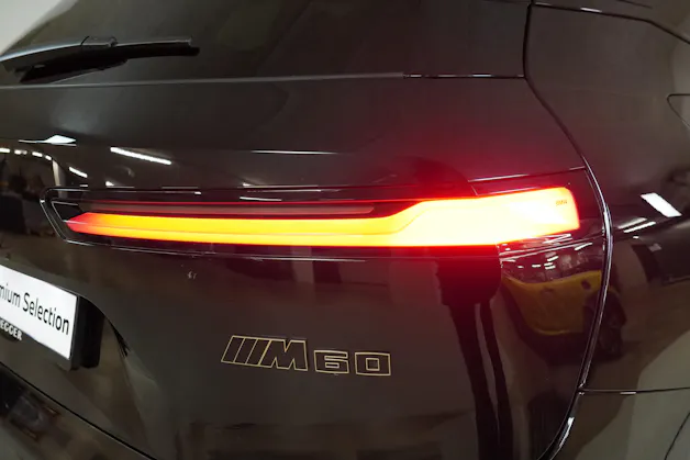 BMW iX M60