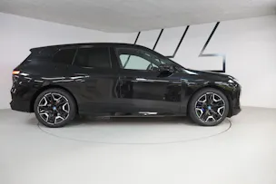 BMW iX M60