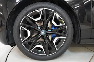 BMW iX M60