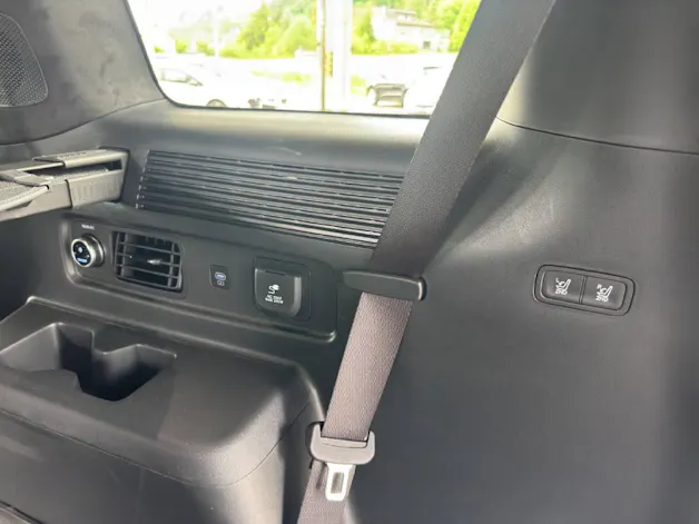 Hyundai SANTA FE 1.6 T-GDi Hybrid Calligraphy Swiss Edition 7P