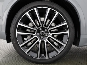 https://vehicle.imgix.net/4285251/2edcf53f-abad-49ce-ae2f-4f8df97722d7.jpg