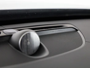 https://vehicle.imgix.net/4285251/32c5d7b6-8a39-4228-a6e2-ae83312da23c.jpg
