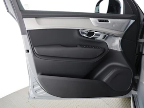 Fahrzeugbild VOLVO XC90 2.0 B5 MH Black Edition AWD