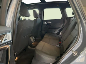 https://vehicle.imgix.net/4285312/9b8c2663-d4ad-4786-91c0-ec52ea8be63e.jpg