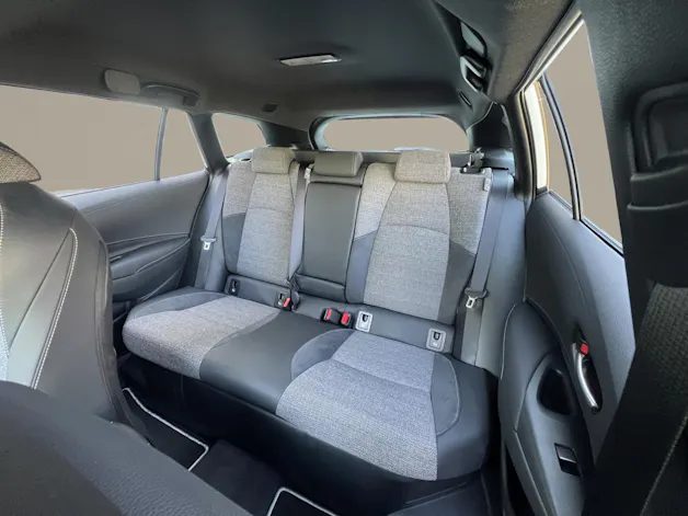 Toyota Corolla Touring Sports 2.0 HSD Swiss Edition