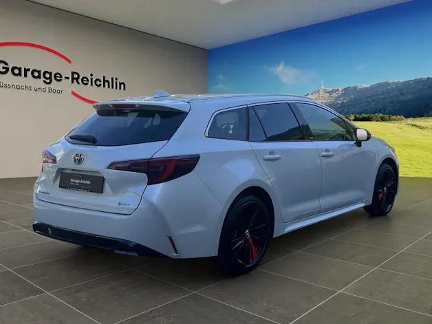 Toyota Corolla Touring Sports 2.0 HSD Swiss Edition