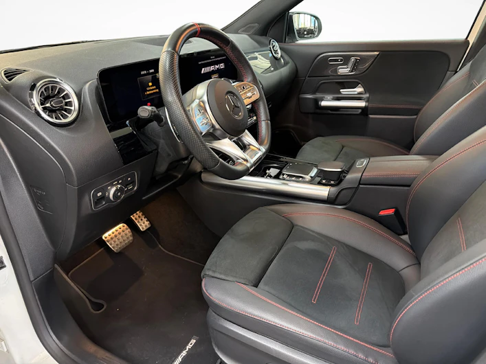 Fahrzeugbild MERCEDES-BENZ GLA 35 AMG