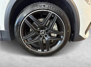 https://vehicle.imgix.net/4285382/bd64f0f7-2a5f-4629-ac61-05bee52d1d85.jpg