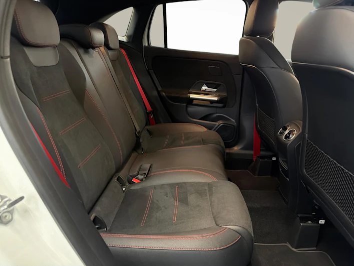 Fahrzeugbild MERCEDES-BENZ GLA 35 AMG