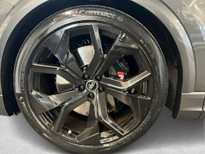 https://vehicle.imgix.net/4285392/fb834bf2-e67b-48c5-8de1-26914d257dda.jpg