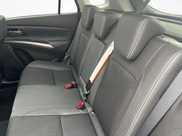 Suzuki S-Cross 1.4 T Compact Top Hybrid 4x4